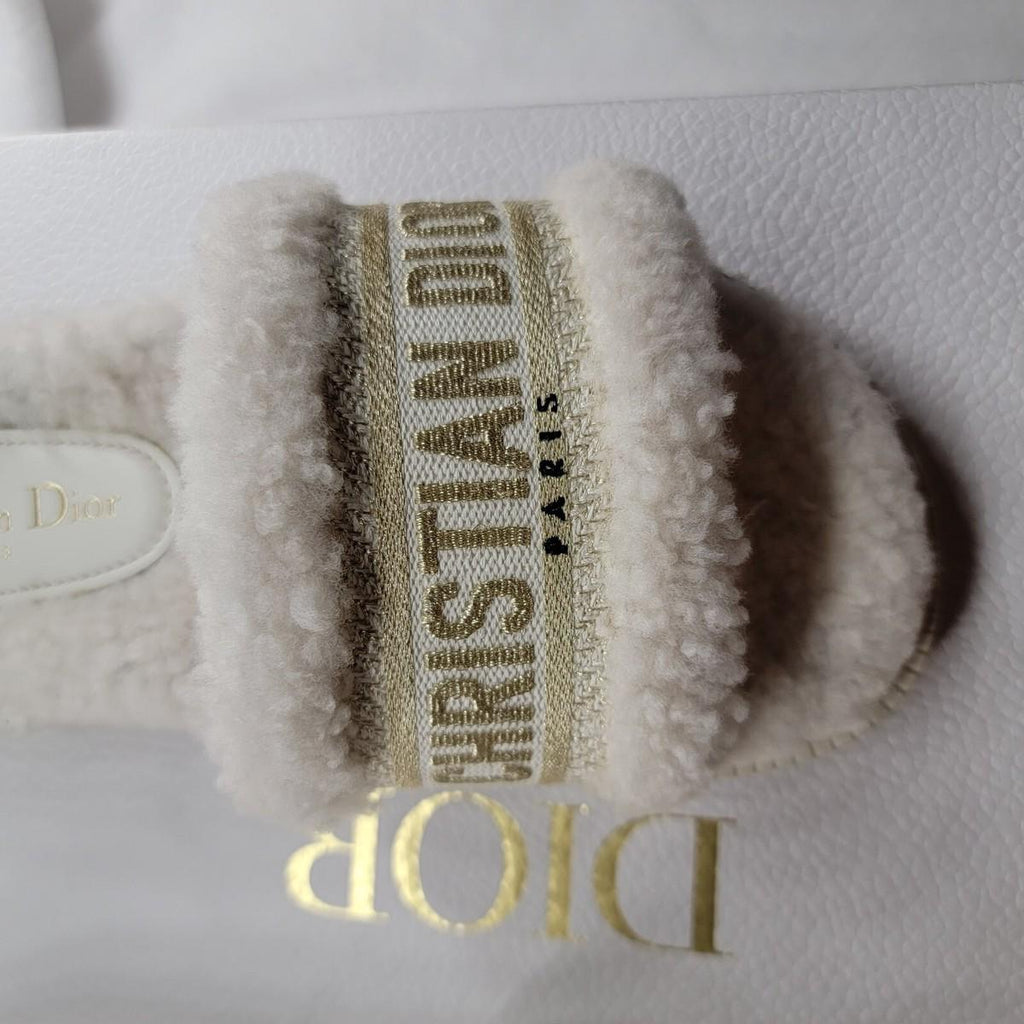 Dway Slide Flat Shearling